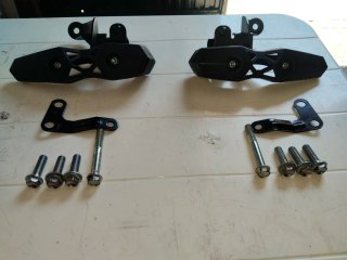 Topes anticaídas originales Kawasaki Versys 1000.