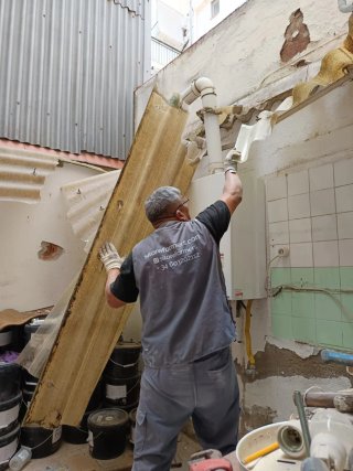 Demoler/Derribar/Techos/Paredes/Vigas