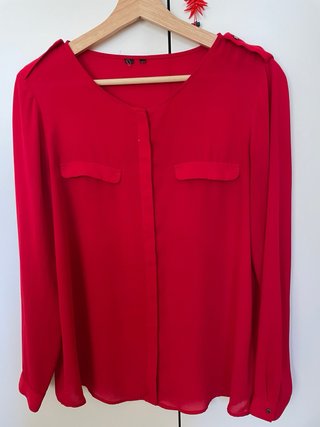 Blusa fluida roja manga larga mujer