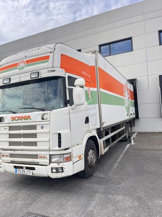 Camión Scania 164L 580