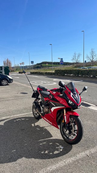 Honda CBR 500 R Roja y Negra