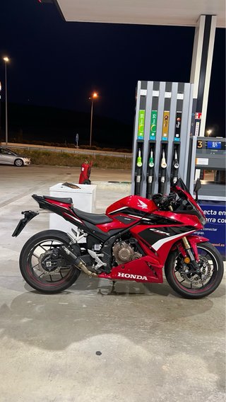 Honda CBR 500 R Roja y Negra