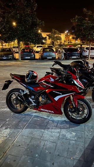Honda CBR 500 R Roja y Negra