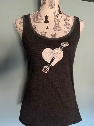 Camisetas para mujer , por 3€ unidad.