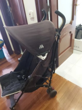 Silla de paseo Maclaren negra