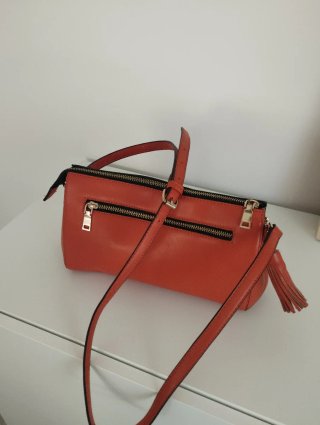 Bolso bandolera naranja con flecos