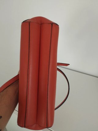 Bolso bandolera naranja con flecos