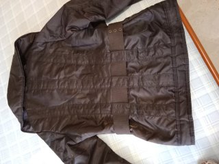Anorak chica marrón con cinturón