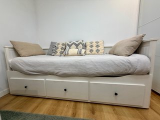 Diván IKEA Hemnes + Colchón Beige/Blanco