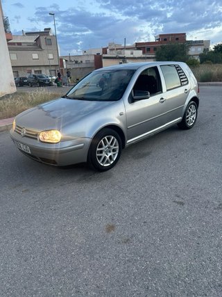 Volkswagen Golf 2003