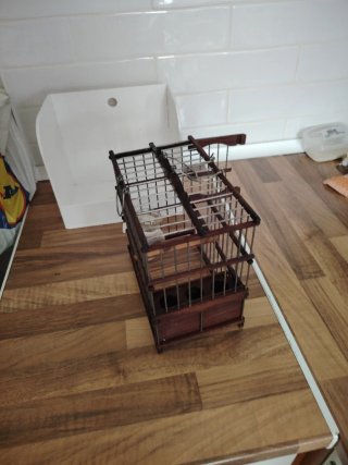 Gabbia per uccelli in legno