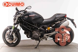 DUCATI MONSTER 696