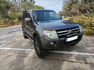 Mitsubishi Montero 2010