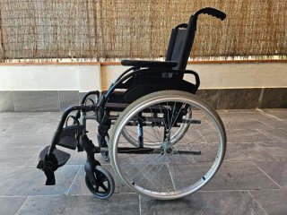 Silla de ruedas plegable de alumino