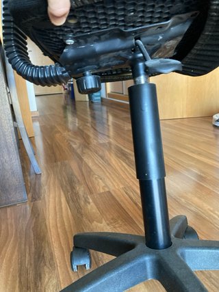 Silla de oficina negra