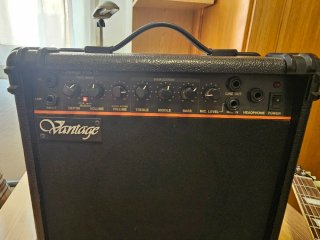 Amplificador Guitarra Vantage V-15