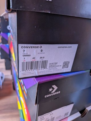 Varias tallas Converse Chuck Taylor XXHi Pride
