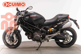 DUCATI MONSTER 696