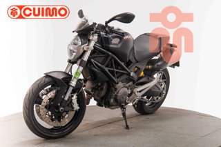 DUCATI MONSTER 696