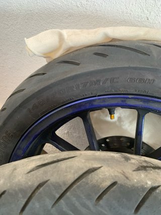 Rueda Yamaha MT 125 con Neumático