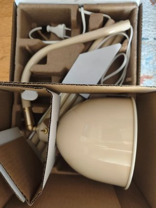 Lampada da terra beige in metallo