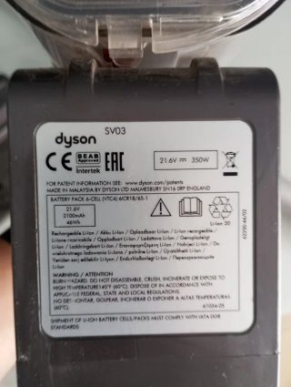 Aspiradora Dyson SV03 con Accesorios