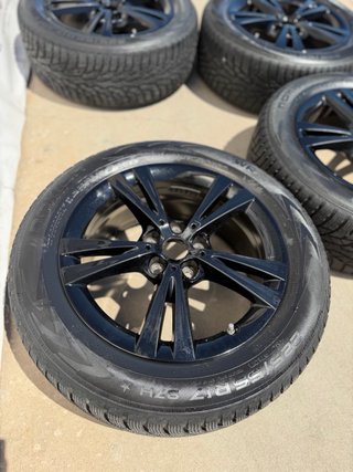 Llantas originales BMW 17” con neumáticos invierno