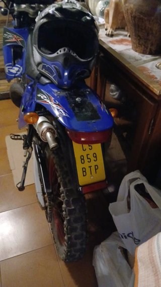 Rieju Enduro Azul y Blanca