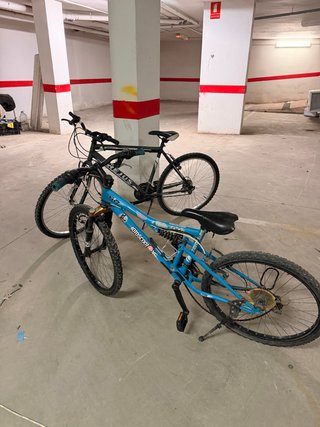Bicicleta Montaña Azul y Negra
