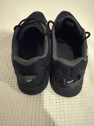 Zapatillas Asics Gel Venture 6 Negras. Poco uso