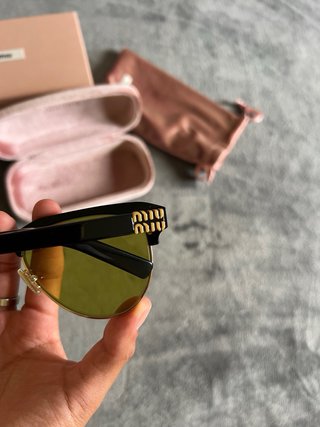 Gafas Miu Miu Aviador Negro y Dorado