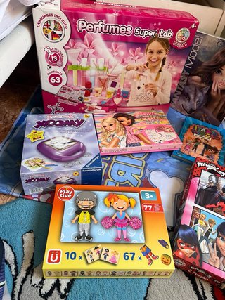 Lote de Juguetes: Perfumes Lab, Puzzles, TopModel