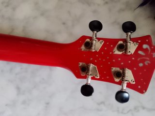 Ukelele Rojo