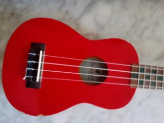 Ukelele Rojo