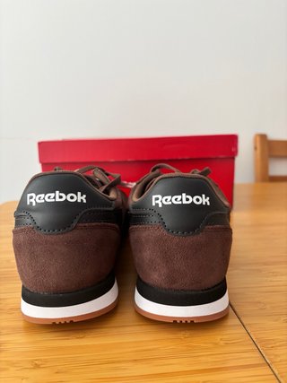 Zapatillas Reebok Marrones y Negras