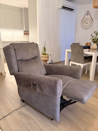 Sillón reclinable de tela gris,precio negociable