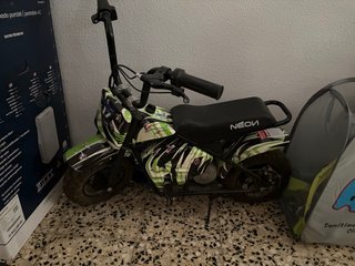 Mini Moto Eléctrica Infantil Neon 300w