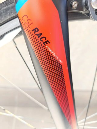 Bicicleta de carretera Cube