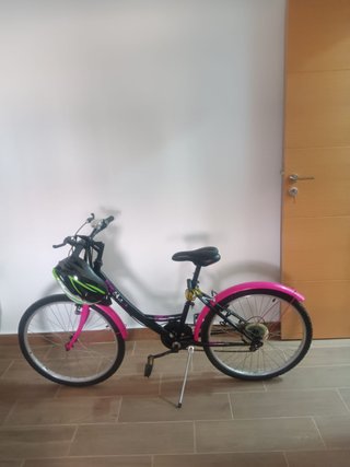 Bicicleta 24 Negra y Fucsia