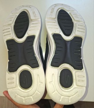 Zapatillas Skechers Arch Fit Negras