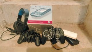Lote Electrónica: Palm, Mandos, Auriculares