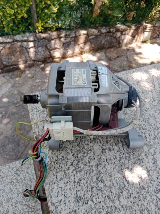 Motor Welling per lavatrice Indesit