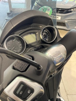 PIAGGIO MP3 300 SPORT