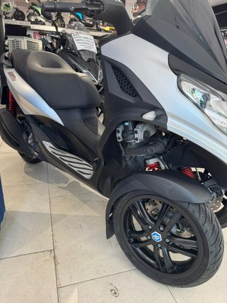 PIAGGIO MP3 300 SPORT
