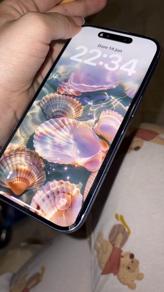 iPhone 16 azul/violeta (salud 90%)