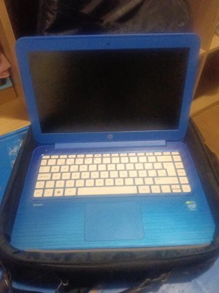Portatile HP Stream Blu con Custodia e Caricatore