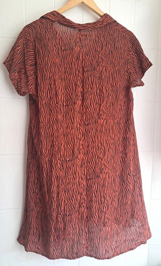 Vestido camisero estampado animal print