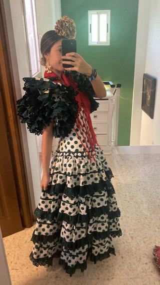 Traje de flamenca volantes lunares
