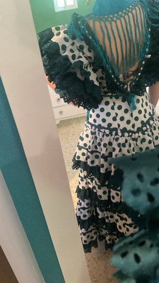 Traje de flamenca volantes lunares