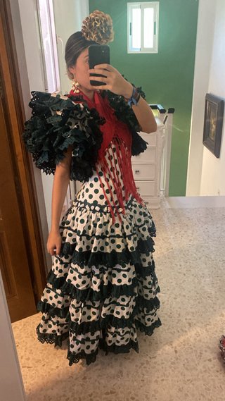 Traje de flamenca volantes lunares